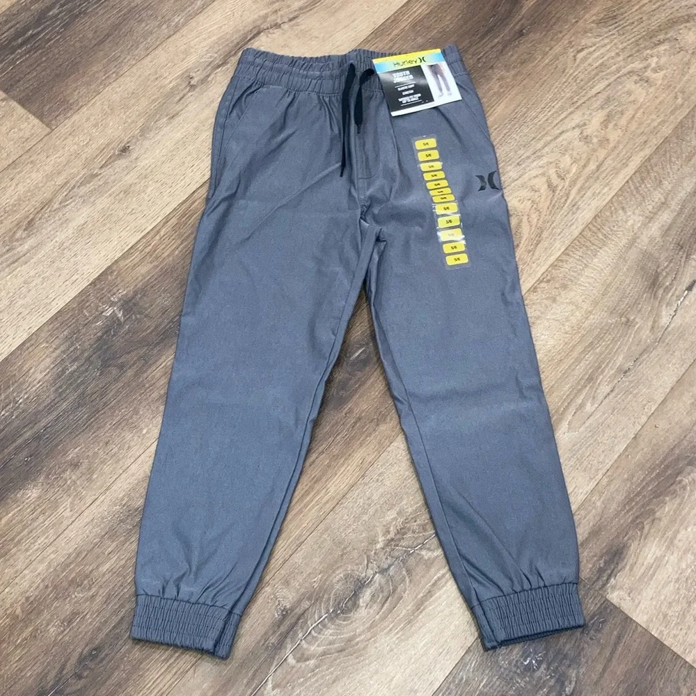 NWT Hurley Gray Jogger Pants Bottoms Athletic Sports New Size 5/6 Boy